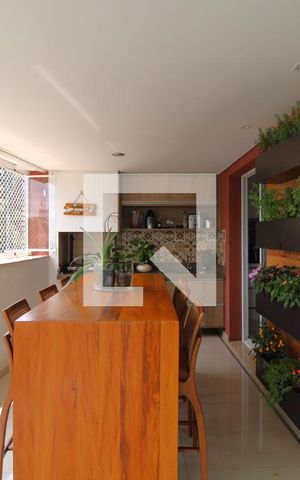 Apartamento à venda com 204m², 3 quartos e 4 vagasVaranda gourmet