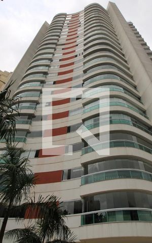 Apartamento à venda com 204m², 3 quartos e 4 vagasFachada
