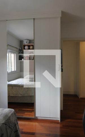 Apartamento à venda com 204m², 3 quartos e 4 vagasQuarto Suíte 2
