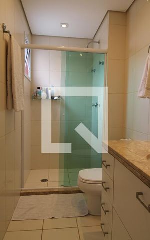 Apartamento à venda com 204m², 3 quartos e 4 vagasBanheiro da suíte 2