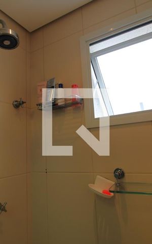 Apartamento à venda com 204m², 3 quartos e 4 vagasChuveiro banheiro comum
