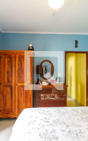 Casa à venda com 210m², 4 quartos e 2 vagas Casa à venda com 210m², 4 quartos e 2 vagasSuíte 1