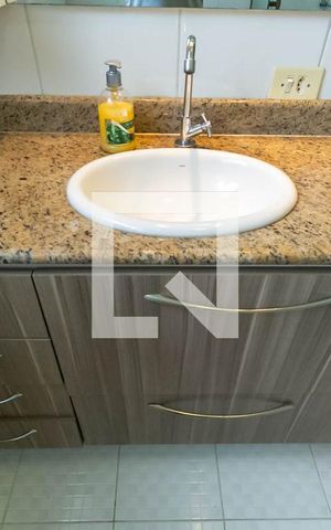 Casa à venda com 210m², 4 quartos e 2 vagas Casa à venda com 210m², 4 quartos e 2 vagasBanheiro Social