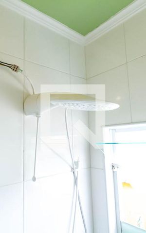 Casa à venda com 210m², 4 quartos e 2 vagas Casa à venda com 210m², 4 quartos e 2 vagasBanheiro da Suíte 1