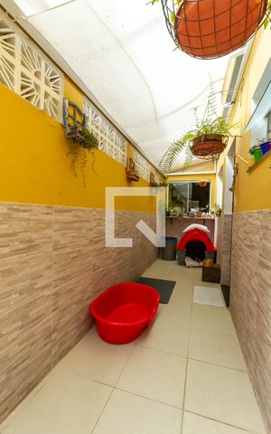 Casa à venda com 210m², 4 quartos e 2 vagas Casa à venda com 210m², 4 quartos e 2 vagasQuintal