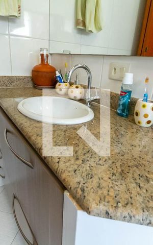Casa à venda com 210m², 4 quartos e 2 vagas Casa à venda com 210m², 4 quartos e 2 vagasBanheiro da Suíte 1