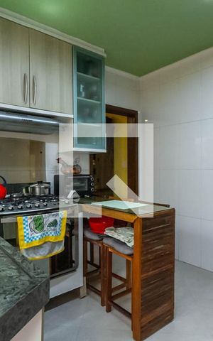 Casa à venda com 210m², 4 quartos e 2 vagas Casa à venda com 210m², 4 quartos e 2 vagasCozinha