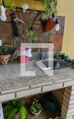 Casa à venda com 210m², 4 quartos e 2 vagas Casa à venda com 210m², 4 quartos e 2 vagasVaranda da Sala 2