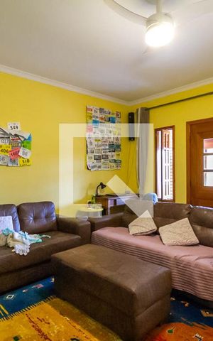 Casa à venda com 210m², 4 quartos e 2 vagas Casa à venda com 210m², 4 quartos e 2 vagasSala 2