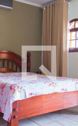 Casa à venda com 225m², 2 quartos e 7 vagas Casa à venda com 225m², 2 quartos e 7 vagasSuíte 1