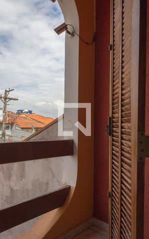 Casa à venda com 225m², 2 quartos e 7 vagas Casa à venda com 225m², 2 quartos e 7 vagasVaranda da Suíte 1