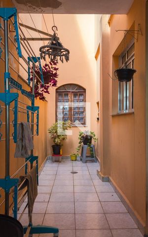 Casa à venda com 225m², 2 quartos e 7 vagas Casa à venda com 225m², 2 quartos e 7 vagasÁrea de Serviço