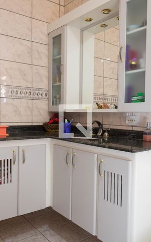 Casa à venda com 225m², 2 quartos e 7 vagas Casa à venda com 225m², 2 quartos e 7 vagasBanheiro da Suíte 1