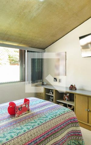 Casa à venda com 550m², 4 quartos e 4 vagas Casa à venda com 550m², 4 quartos e 4 vagasSuíte 1