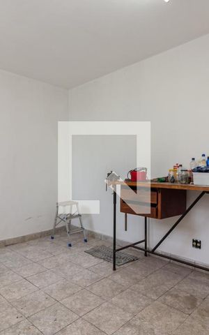 Casa para alugar com 200m², 3 quartos e 2 vagas Casa para alugar com 200m², 3 quartos e 2 vagasQuarto de Serviço