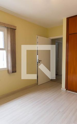Casa à venda com 300m², 4 quartos e 6 vagas Casa à venda com 300m², 4 quartos e 6 vagasSuíte 2