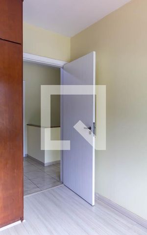 Casa à venda com 300m², 4 quartos e 6 vagas Casa à venda com 300m², 4 quartos e 6 vagasQuarto 2
