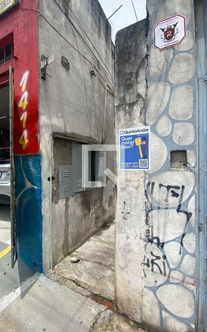 Casa para alugar com 40m², 1 quarto e sem vaga Casa para alugar com 40m², 1 quarto e sem vagaFachada