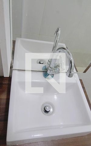 Studio para alugar com 21m², 1 quarto e sem vaga Studio para alugar com 21m², 1 quarto e sem vagaBanheiro