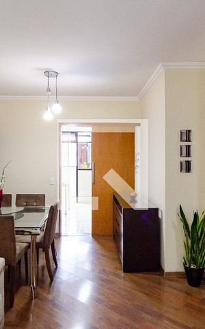 Apartamento à venda com 100m², 3 quartos e 2 vagas Apartamento à venda com 100m², 3 quartos e 2 vagasSala