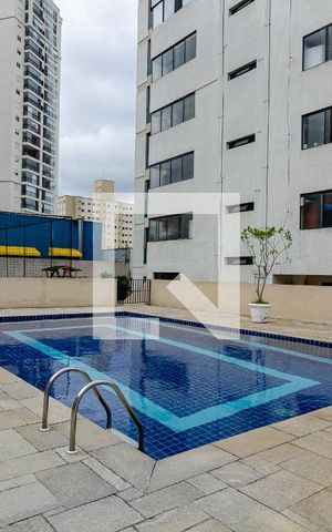 Apartamento à venda com 100m², 3 quartos e 2 vagas Apartamento à venda com 100m², 3 quartos e 2 vagasPiscina