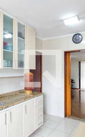 Apartamento à venda com 100m², 3 quartos e 2 vagas Apartamento à venda com 100m², 3 quartos e 2 vagasCozinha