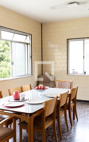 Casa à venda com 230m², 5 quartos e 2 vagas Casa à venda com 230m², 5 quartos e 2 vagasCopa
