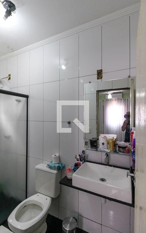 Casa à venda com 300m², 3 quartos e 2 vagasBanheiro da Suíte 3
