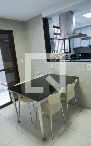 Apartamento à venda com 250m², 4 quartos e 4 vagas Apartamento à venda com 250m², 4 quartos e 4 vagasCozinha