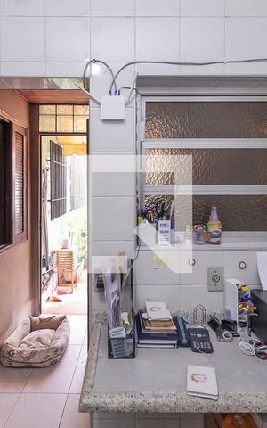 Casa à venda com 140m², 2 quartos e 3 vagas Casa à venda com 140m², 2 quartos e 3 vagasEscritório
