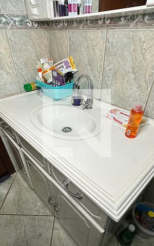 Casa à venda com 160m², 3 quartos e 2 vagasBanheiro