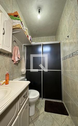 Casa à venda com 160m², 3 quartos e 2 vagasBanheiro