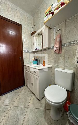 Casa à venda com 160m², 3 quartos e 2 vagasBanheiro