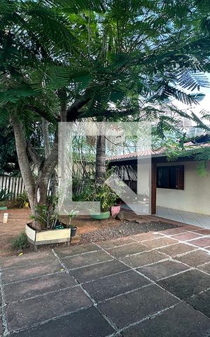 Casa à venda com 160m², 3 quartos e 2 vagasPátio