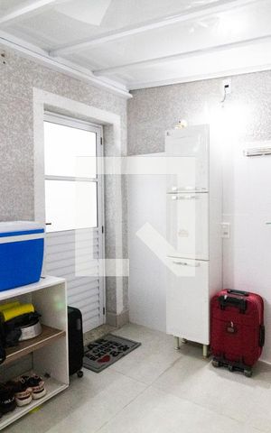 Apartamento à venda com 43m², 2 quartos e 1 vaga Apartamento à venda com 43m², 2 quartos e 1 vagaÁrea de Serviço