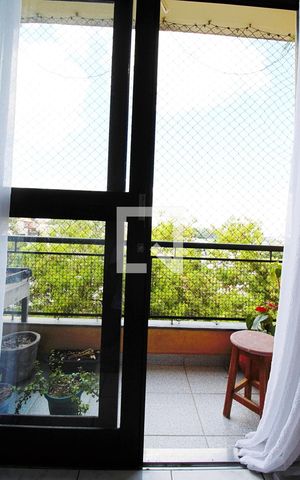 Apartamento à venda com 82m², 3 quartos e 1 vaga Apartamento à venda com 82m², 3 quartos e 1 vagaVaranda