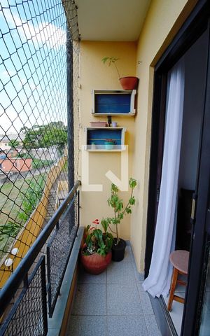 Apartamento à venda com 82m², 3 quartos e 1 vaga Apartamento à venda com 82m², 3 quartos e 1 vagaVaranda