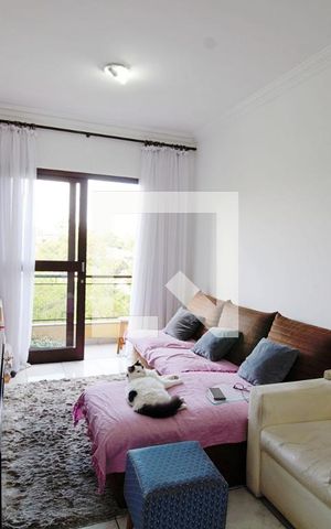 Apartamento à venda com 82m², 3 quartos e 1 vaga Apartamento à venda com 82m², 3 quartos e 1 vagaSala