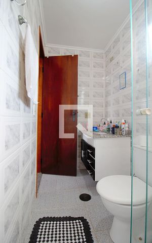 Apartamento à venda com 82m², 3 quartos e 1 vaga Apartamento à venda com 82m², 3 quartos e 1 vagaBanheiro da Suíte