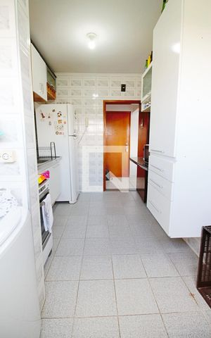Apartamento à venda com 82m², 3 quartos e 1 vaga Apartamento à venda com 82m², 3 quartos e 1 vagaÁrea de Serviço