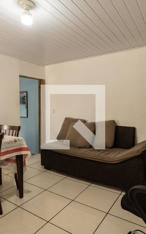 Casa à venda com 230m², 7 quartos e 2 vagas Casa à venda com 230m², 7 quartos e 2 vagasSala