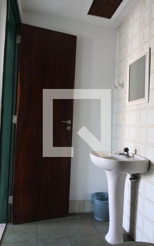 Apartamento para alugar com 42m², 1 quarto e sem vagaBanheiro