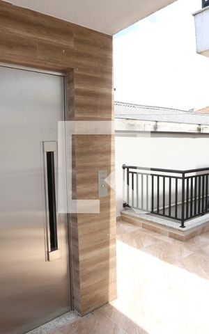Casa de condomínio à venda com 64m², 2 quartos e 1 vagaElevador/Hall Social