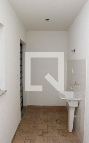 Casa de condomínio à venda com 64m², 2 quartos e 1 vagaÁrea de Serviço