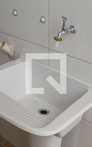 Casa de condomínio à venda com 64m², 2 quartos e 1 vagaÁrea de Serviço