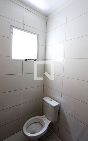 Casa de condomínio à venda com 64m², 2 quartos e 1 vagaBanheiro da Suíte 2
