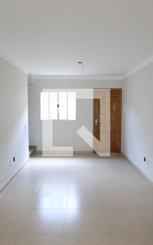 Casa de condomínio à venda com 64m², 2 quartos e 1 vagaSala