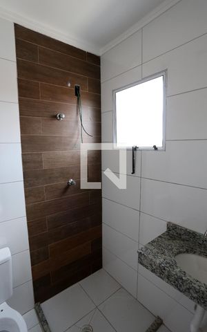 Casa de condomínio à venda com 64m², 2 quartos e 1 vagaBanheiro da Suíte 1