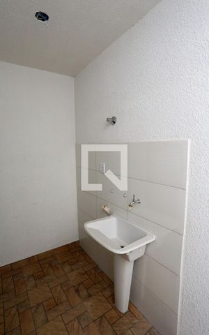 Casa de condomínio à venda com 64m², 2 quartos e 1 vagaÁrea de Serviço