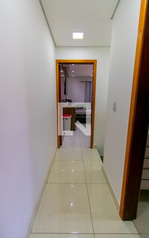 Casa à venda com 274m², 2 quartos e 2 vagas Casa à venda com 274m², 2 quartos e 2 vagasCorredor